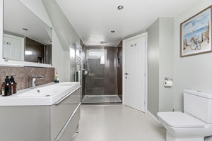 Photo 14- click for photo gallery